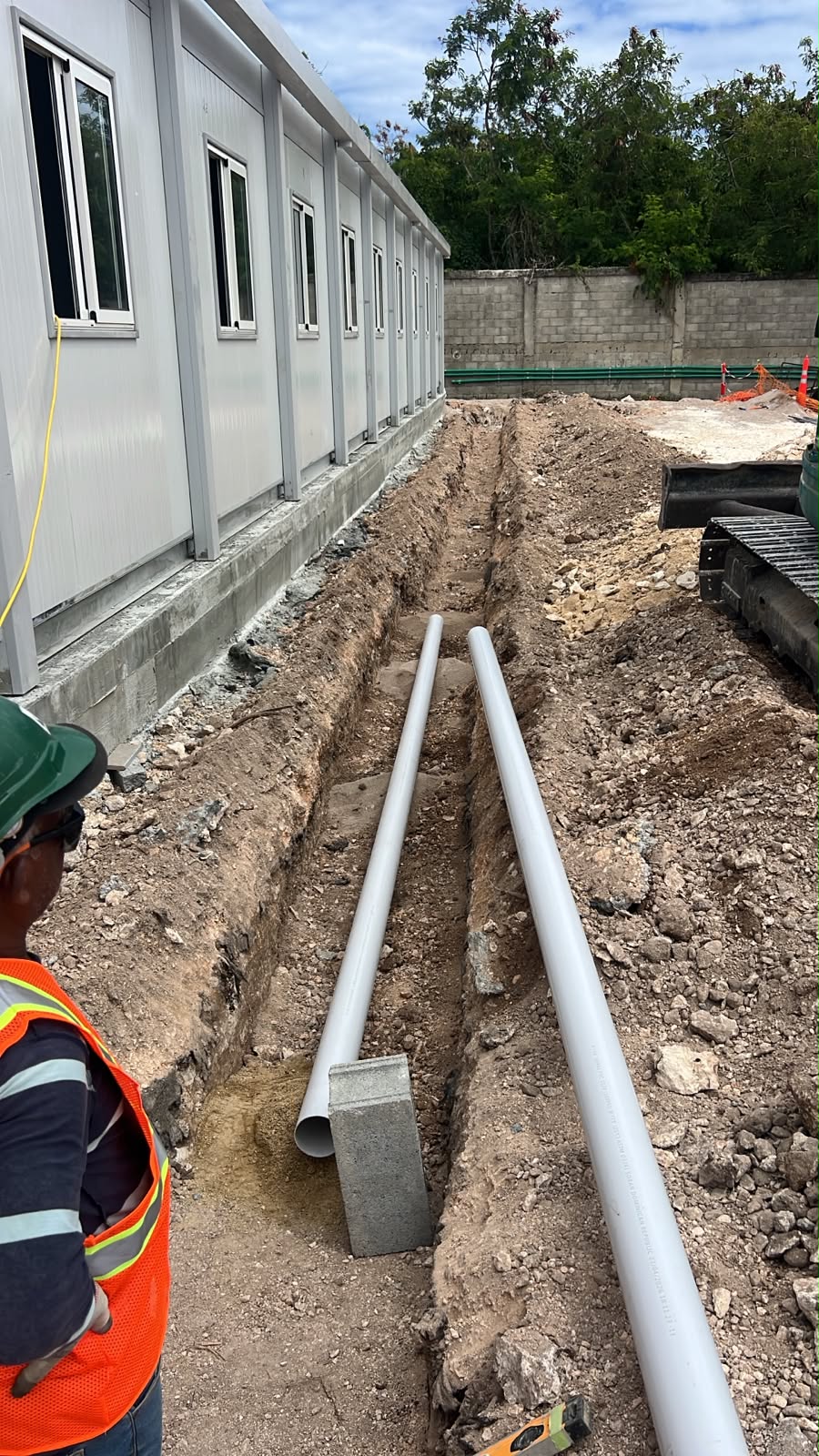 Proyecto instalación de Red de agua residuales y agua potable campamento definitivo AILA