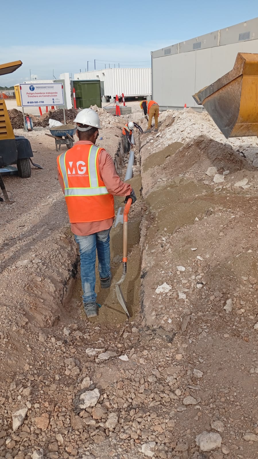 Proyecto instalación de Red de agua residuales y agua potable campamento definitivo AILA