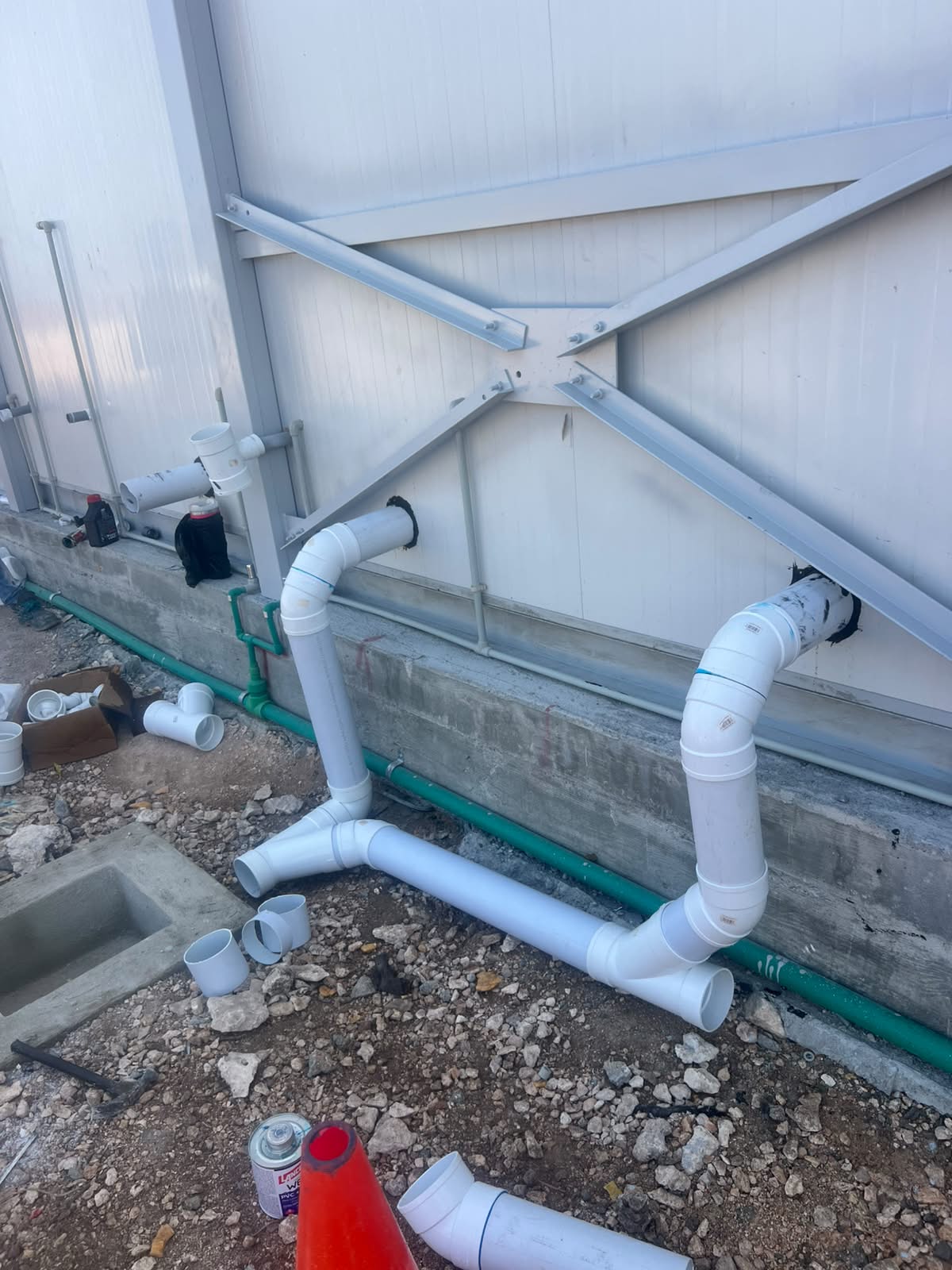 Proyecto instalación de Red de agua residuales y agua potable campamento definitivo AILA